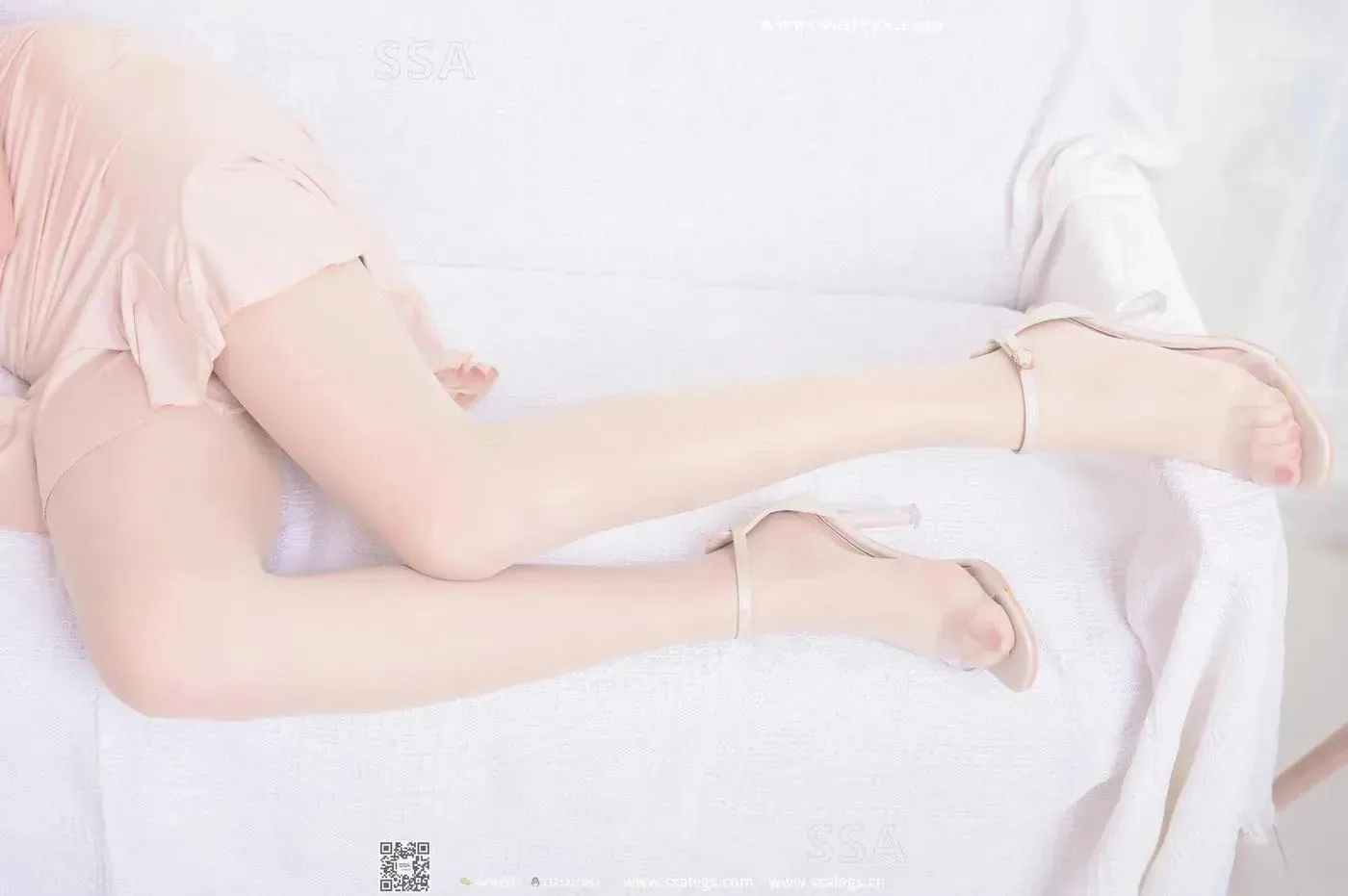 [SSA丝社]超清写真 NO.340 素素画师少女的透明高跟鞋肉丝袜(上) [67P]插图5
